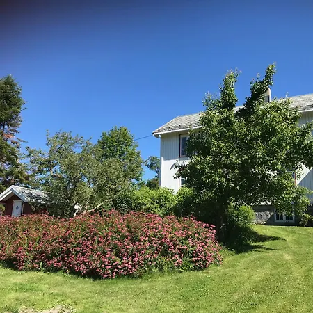 Landlig Idyll Med Fjordutsikt בית כפרי Valsøybotn