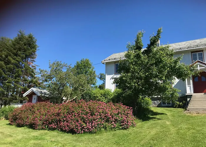 Landlig Idyll Med Fjordutsikt בית כפרי Valsøybotn